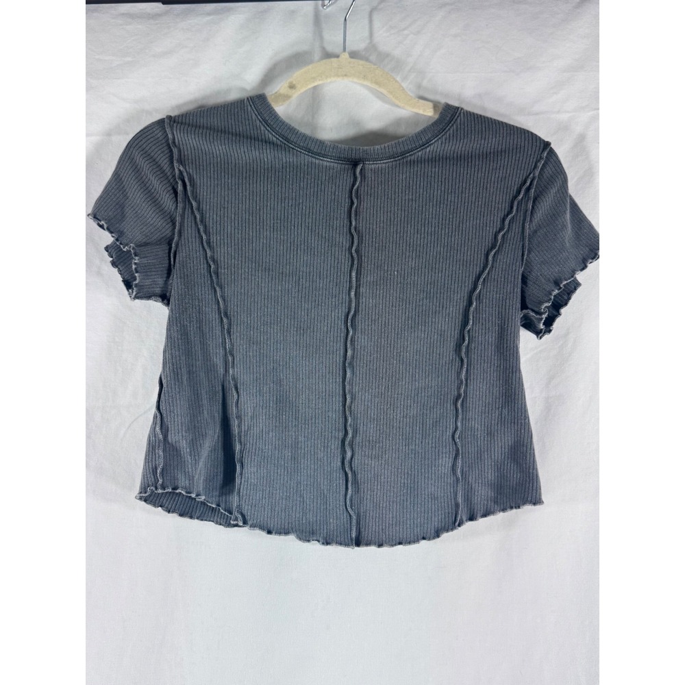 Arizona Jean Co Gray Ribbed Exposed Seam Lettuce Trim Crop Top Womens Medium